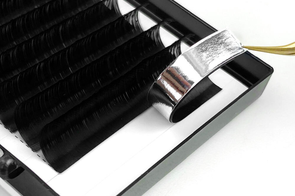 matte classic lash extensions (8–25mm)